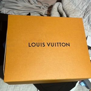 Authentic magnet Louis Vuitton box